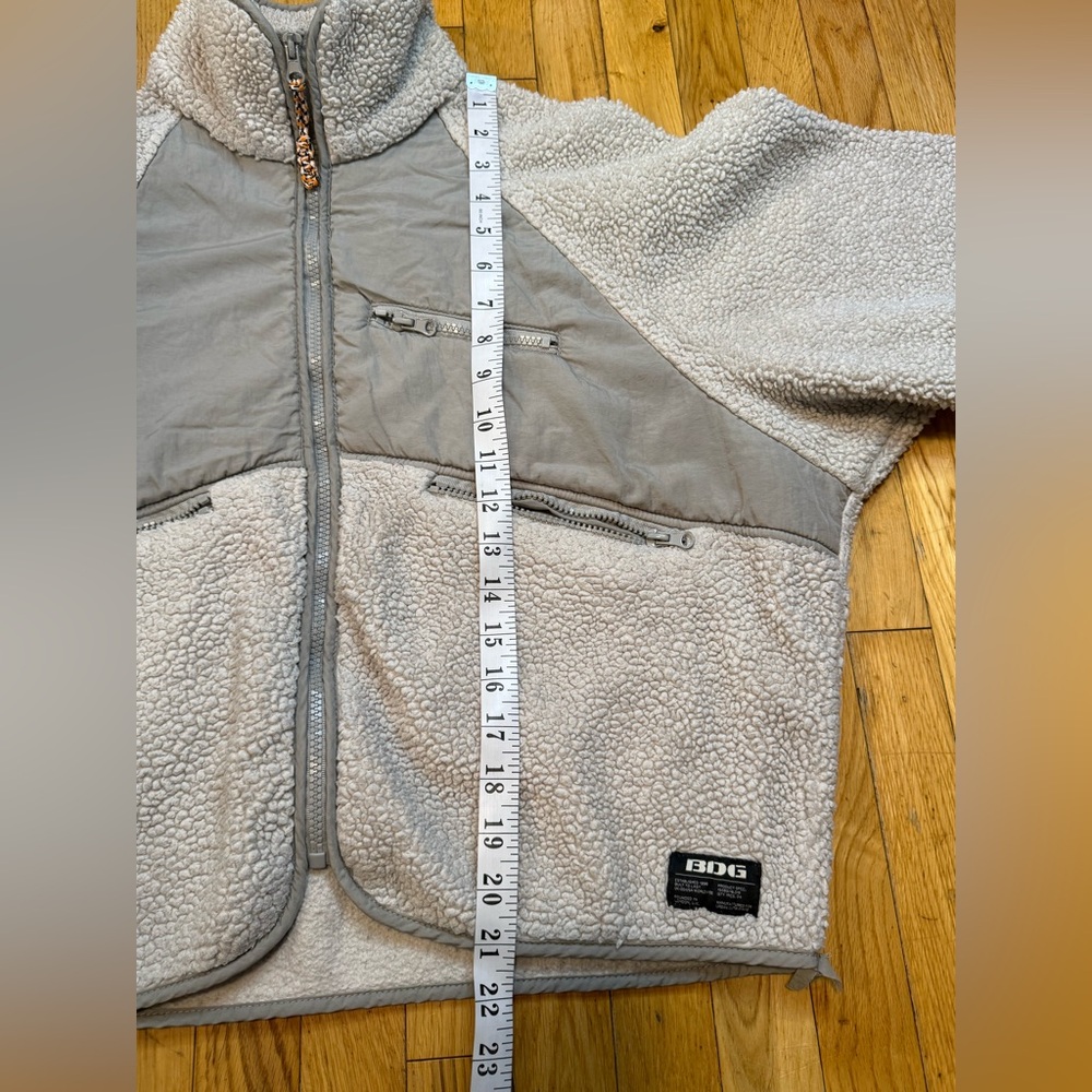 BDG Cream Sherpa Jacket #626 - Picture 5 of 11